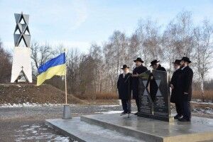 На місці масового розстрілу євреїв пройшов мітинг