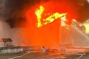 У Сочі спалахнув резервуар із паливом поблизу аеропорту