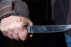 На Волині зловмисник ударив ножем товариша по чарці 