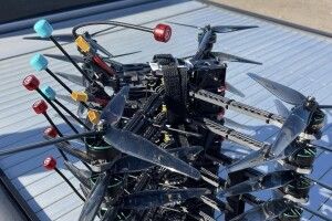 Дронів забагато не буває: Волинь продовжує забезпечувати «свою» 100 бригаду