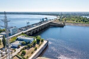 ЗСУ знову поцілили у відновлений окупантами Каховський міст