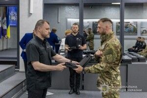 Міністр відзначив поліцейських із Волині, які командують бойовими підрозділами