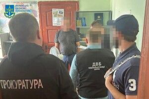 Посадовця Управління державної міграційної служби у Волинській області підозрюють в одержанні неправомірної вигоди