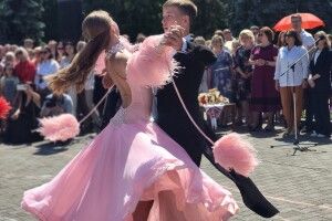 У Ковелі вперше відбувся фестиваль шкільного вальсу (Фото)