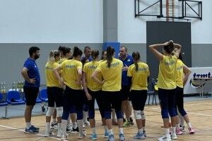 «Дівчата стануть хорошим майбутнім для українського волейболу», - Іван Петков про збірну України (Відео)