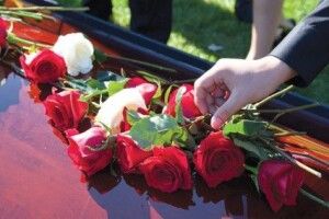 «У моєї тітки взагалі не було волосся!»: у морзі переплутали тіла й поховали не ту небіжчицю