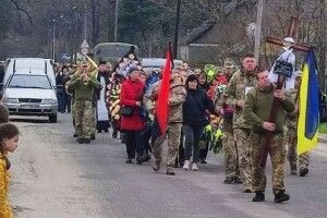 У Ківерцях провели в останню дорогу Героя Ігоря Садовця