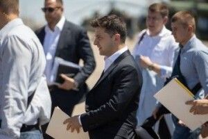 Президент Володимир Зеленський звільнив 3 голів районних адміністрацій у Рівненській області