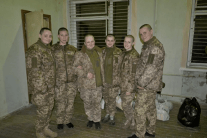 Окупанти змушували полонених українок роздягатися догола й присідати 