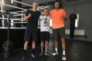 Футболісти «Динамо» перекваліфікувалися у боксерів