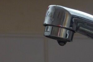 У час карантину жителям волинської громади тимчасово відключать воду, а згодом і світло