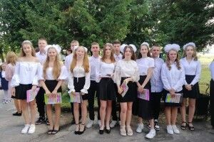 «Донат на ЗСУ замість квітів»: на Волині провели корисний флешмоб 1 вересня