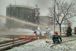 На території Рівненської АЕС горів резервуар із мазутом (фото)