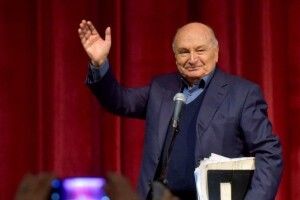 Сьогодні в Одесі оголосили траур через смерть Жванецького