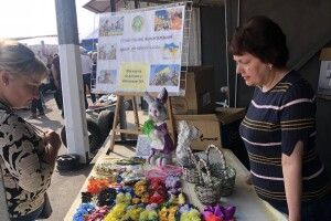 На Волині студенти та викладачі коледжу вторгували за свою продукцію 16 317 гривень для ЗСУ