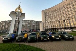 Захисникам з Волині відправили шість позашляховиків