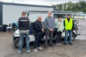 Під ватрою до самого кордону: з Волині примусово видворили трьох іноземців-порушників