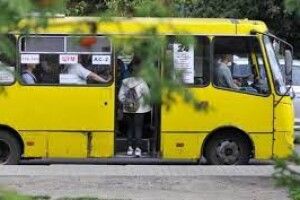 Як звечоріє, їздять, як заманеться - це про водіїв маршруток у Луцьку