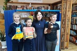 Письменниця з Луцька озвучила маму у знаному мультику «Сімейка Адамсів»
