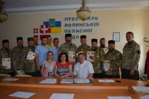 В обласній раді вручили подяки волинським капеланам