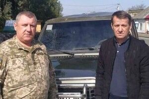 Староста з Шацької громади передав свою машину для ЗСУ 