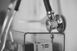 Підозрювали отруєння: в Україні однорічна дівчинка проковтнула 11 магнітів