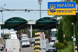 Які черги на кордоні Волині з Польщею