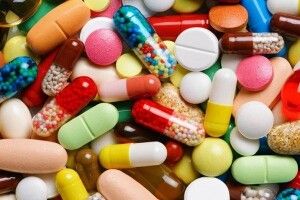 Блогерка пояснила, чому купуватиме ліки в Європі, а не в Україні