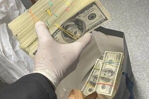 НАБУ викрили схему Волинської митниці, яку очолює син службовця Офісу Президента