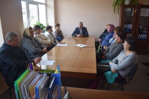 У Рівненській ОТГ говорили про долю стареньких