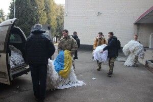 Волинські школярі передали військовим маскувальні сітки