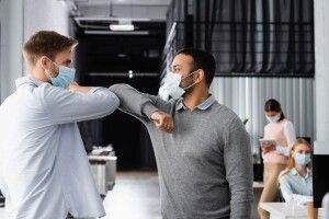 Якщо 95% людей носитимуть маски, локдауну можна буде уникнути, – ВООЗ