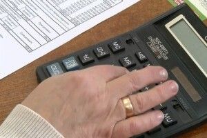 Борг понад 54 мільйони гривень: коли волинянам чекати лікарняних 