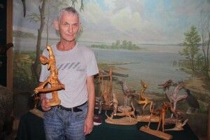 У Ковелі відкрили виставку виробів з коренів та гілок