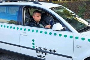 «За 8 років трохи змінився»: у Рівному чоловік хотів скласти іспит з водіння замість сусіда
