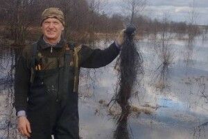 На водоймах Волині екологи виявили понад пів кілометра браконьєрського реманенту