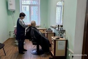 Зачіска за «соціальним» тарифом: у місті на Волині відкрили перукарню для пільговиків