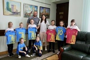 Юні футболістки з Луцька представлять Україну на міжнародному турнірі у Швеції