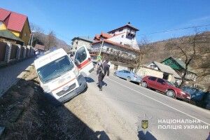 На Закарпатті 6-річний хлопчик потрапив під колеса «швидкої»