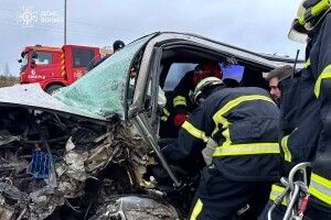 Поблизу обласного центру Волині зіткнулися два автомобілі: є постраждалі