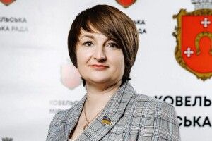 Фіктивна робота та «бронь» для чоловіка: у відомої депутатки на Волині провели обшуки
