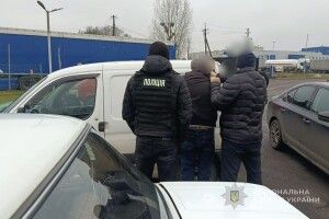 6000 доларів за «щілину» в ЄС: на Волині експрикордонник та його спільник затримані «на гарячому»