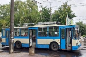 В обласному центрі Волині тролейбус на смерть збив жінку