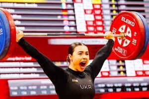 Ні фото, ні поступок: українська важкоатлетка проявила характер на чемпіонаті Європи