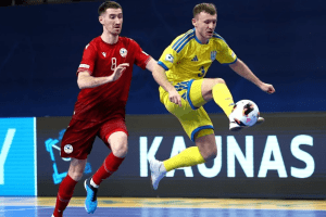 «Лохи, Україна!»: натуралізований росіянин зі збірної Вірменії після перемоги висміяв Україну 