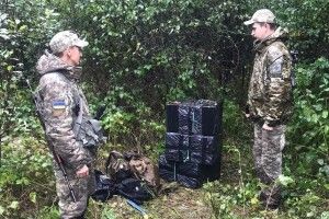 За прикордонниками Луцького загону контрабандист стежив за допомогою тепловізора