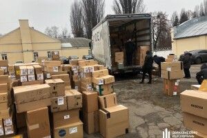 Митники «Ягодина» пропустили партію контрабанди під виглядом штучних ялинок