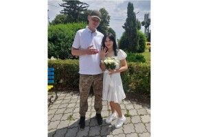 На Волині військовий одружився зі своєю коханою
