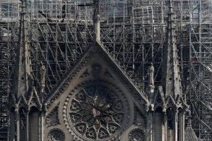Собор Паризької Богоматері закриють для відвідувачів на шість років