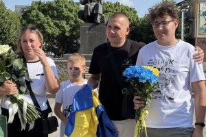 На Волині місто зустріло звільненого з полону захисника «Азовсталі»